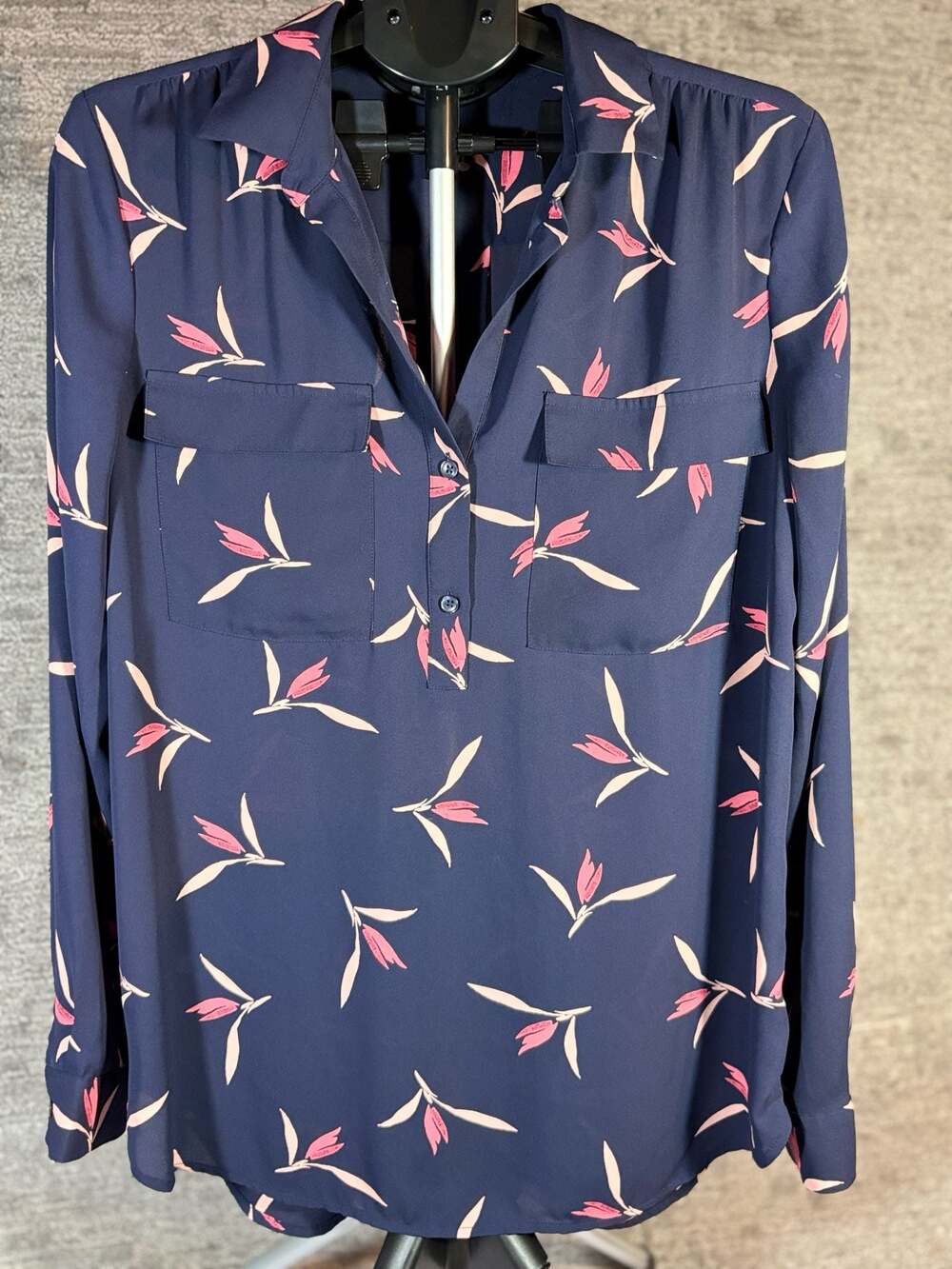Ann Taylor Navy Blue Long Sleeve Floral Print Button-Front‎ Popover Blouse